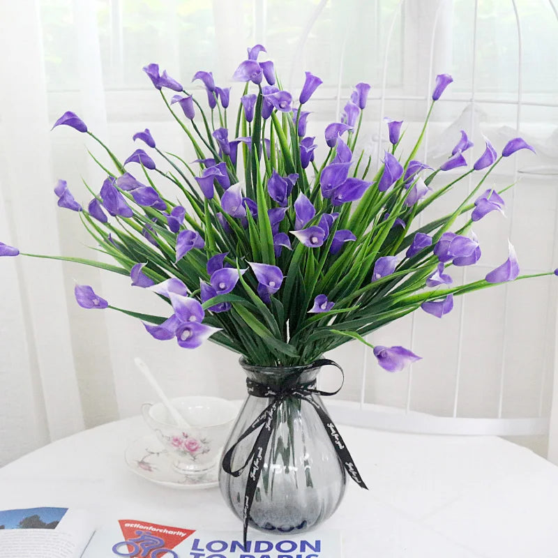 bouquet artificiel fleurs simples feuilles vertes blanc vert jaune violet rose intérieur décoration maison