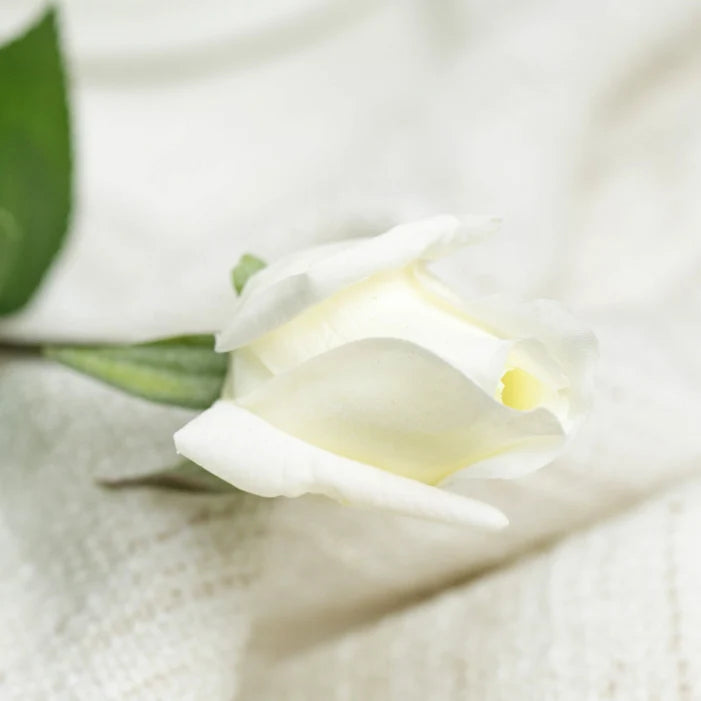 Bouquet fleurs artificielles roses pâles blanches décoration intérieure mariage anniversaire baby shower