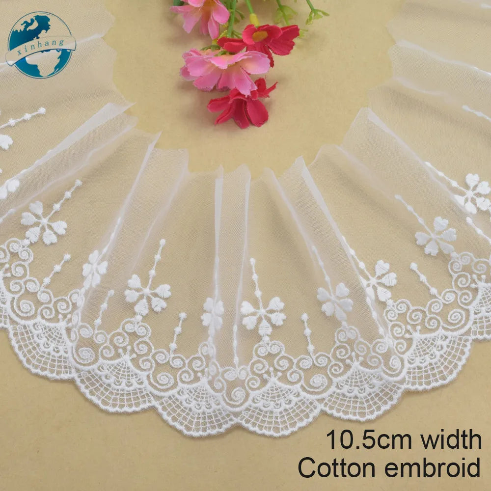 dentelle brodée fleurs blanc motif floral 10.5cm largeur tissu guipure accessoire couture écologique