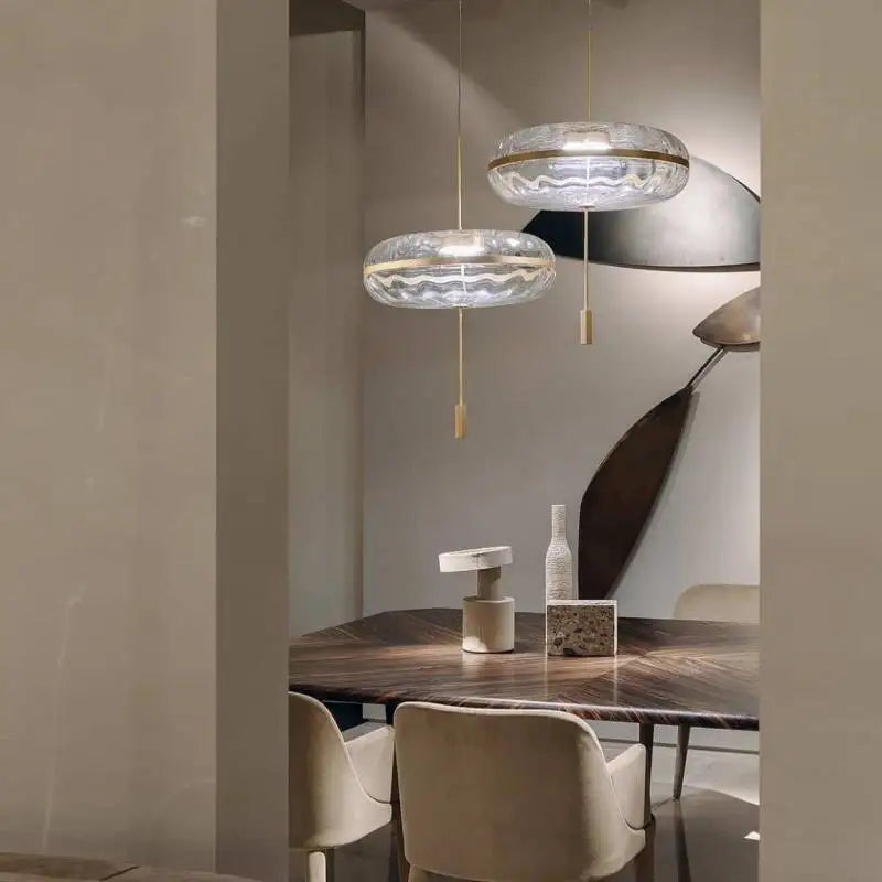 luminaire suspendu contemporain effet vague d'eau transparent motif fleurs verre opacité salon chambre