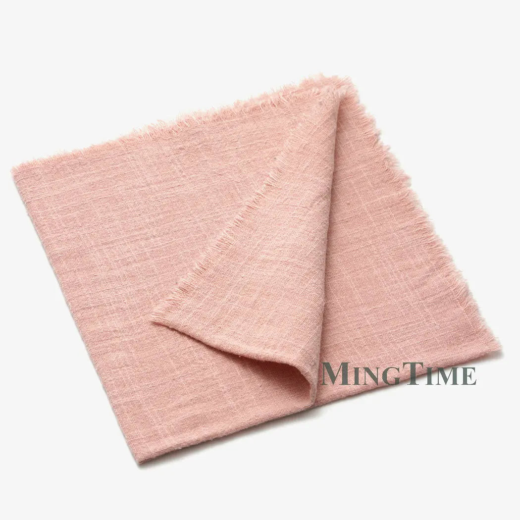 serviette table moderne gris rose pâle franges bord texture rugueuse opacité rustique