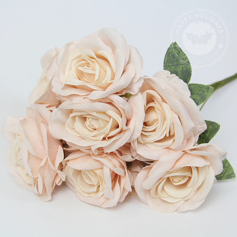 bouquet roses artificielles violettes blanches rose pâle mariage anniversaire décoration intérieure classique