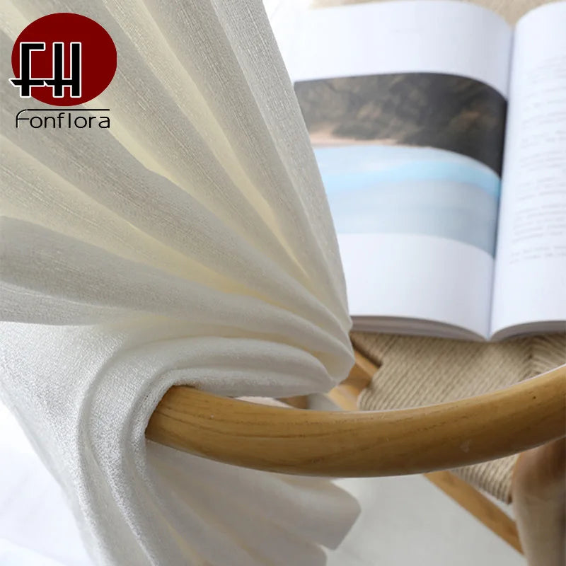 Détail du tissu tulle épais de 200 g/m² en blanc pur