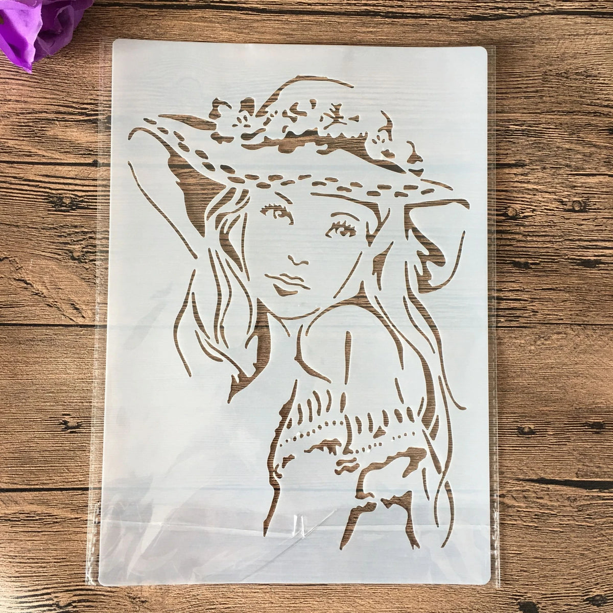 stencil transparent femme chapeau motifs floraux blanc noir bricolage scrapbooking decoration papier découpable artiste
