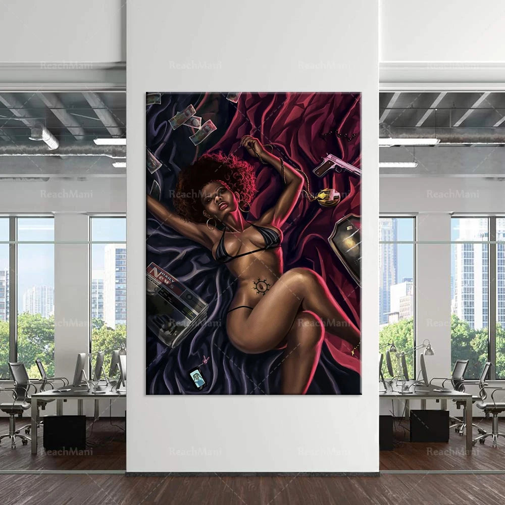 La peinture montre une femme aux cheveux bouclés dans une pose dramatique sur fond de tissu soyeux en teintes de rouge et de violet, entourée d'accessoires évoquant le luxe et la sensualité.