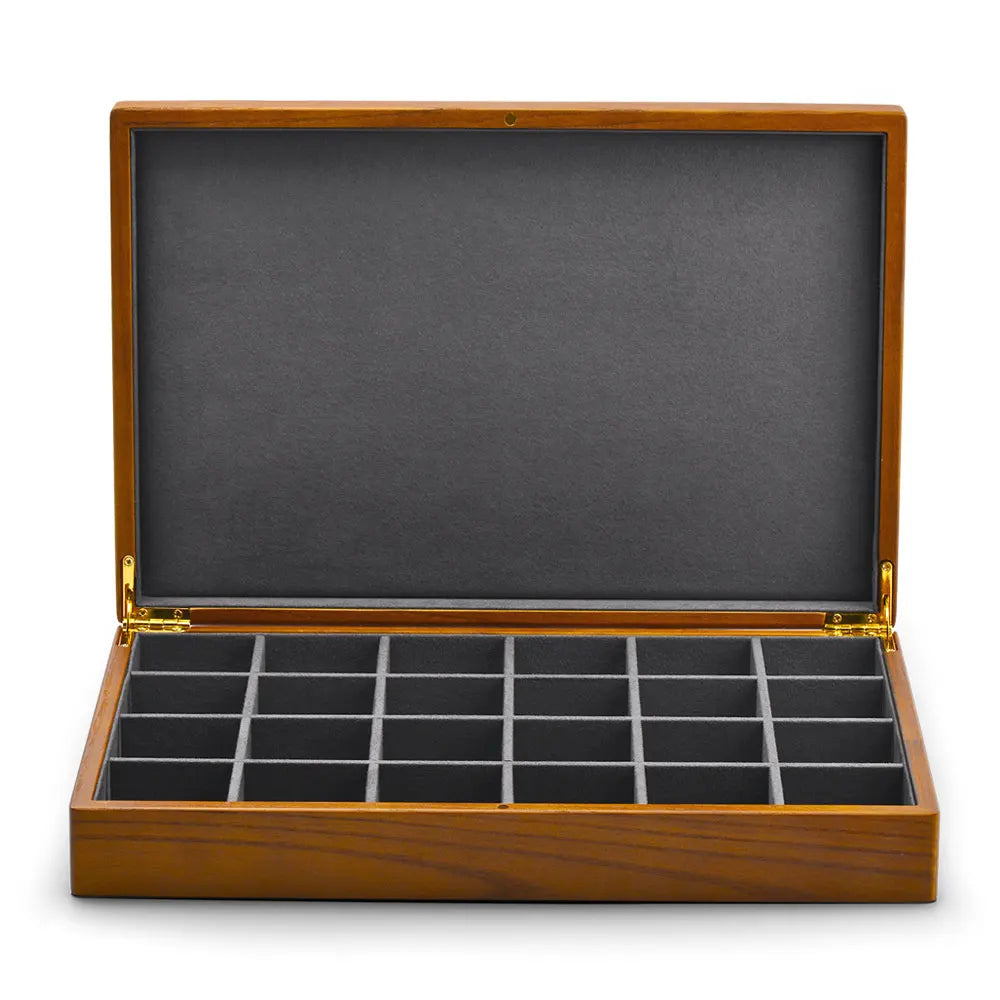 boîtes bijoux bois marron clair intérieur velours noir classique poignées dorées rangement colliers pendentifs