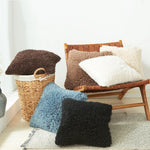 housses coussin décoratives polyester solides beige bleu blanc marron modernes opaques carrées rectangulaires fixations