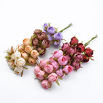 bouquet fleurs artificielles rouge rose blanche bleue violettes intérieur décoration romantique classique mariage anniversaire