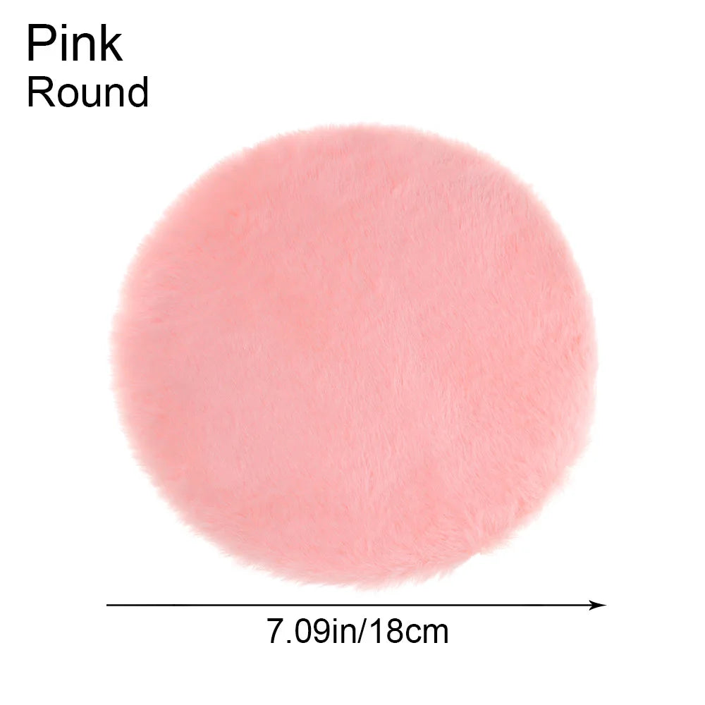 tapis doux moderne rose blanc pelucheux accessoire décoration intérieure miniatura ronde rectangulaire minimaliste