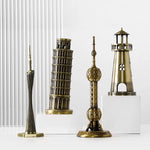 décoration intérieure statue liberté tour eiffel miniature architecture moderne ornement métal doré noël