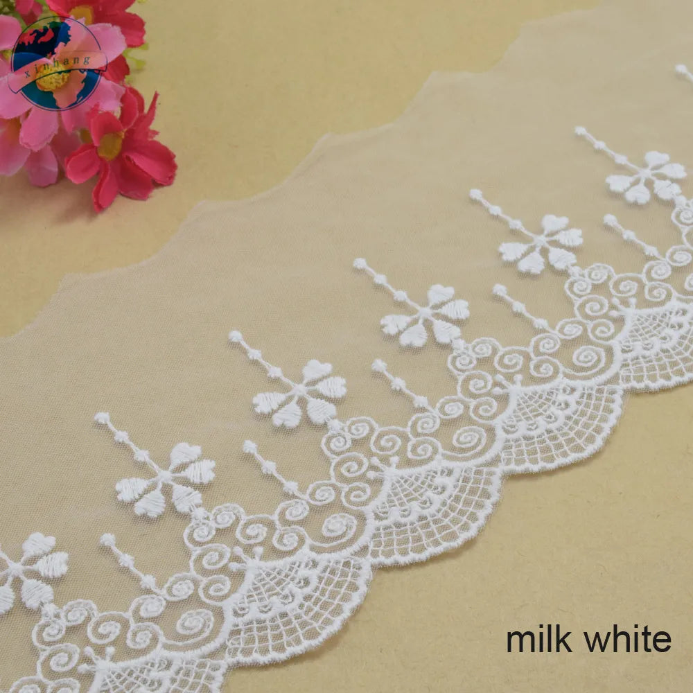 dentelle brodée fleurs blanc motif floral 10.5cm largeur tissu guipure accessoire couture écologique