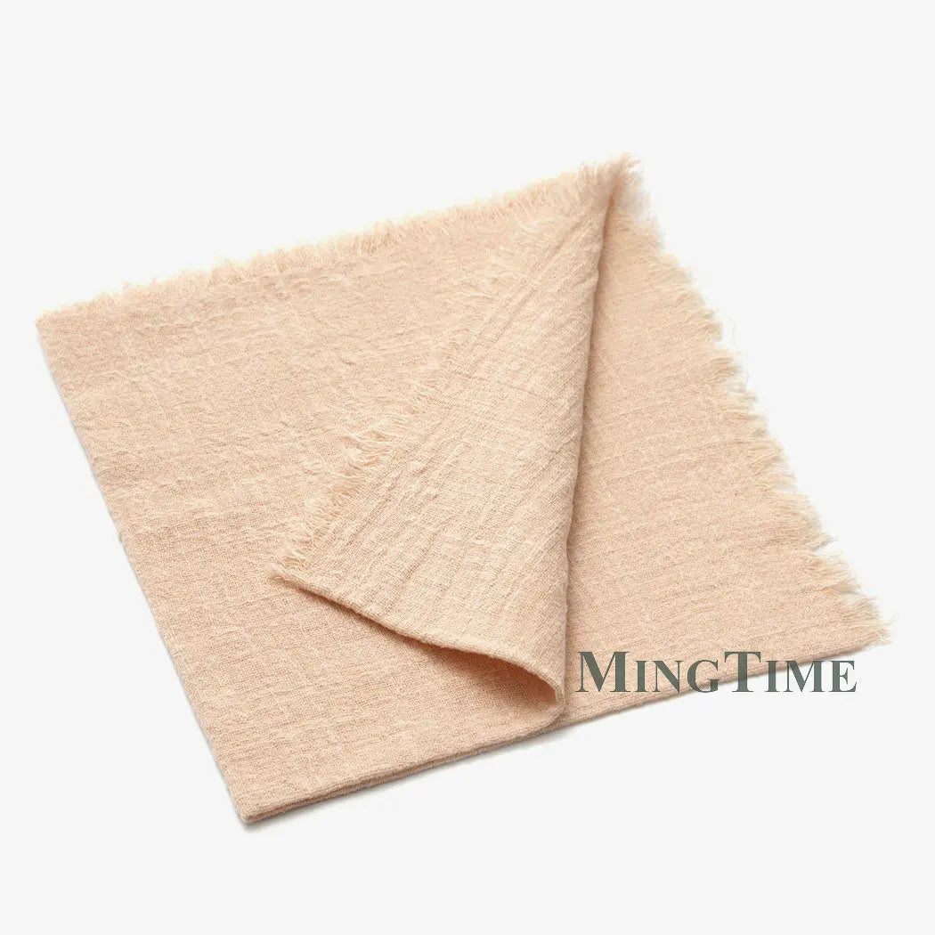 serviette table moderne gris rose pâle franges bord texture rugueuse opacité rustique