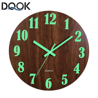 horloge murale lumineuse bois marron vert moderne épuré chiffres aiguilles lumière douce sérénité chambre