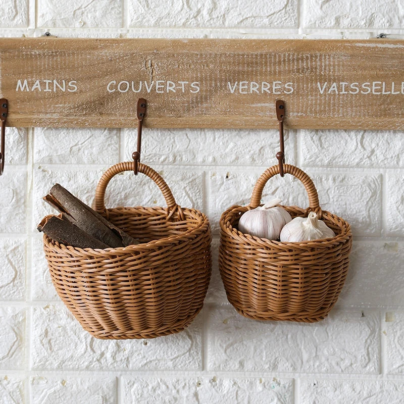 Panier suspendu rotin synthétique vert pour fruits et légumes