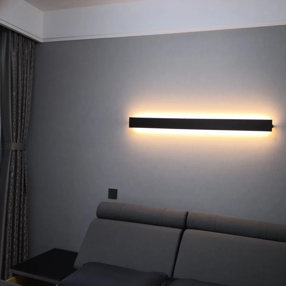 lampe murale moderne led marron clair noir blanc vis fixe minimalisteflux lumineux variable