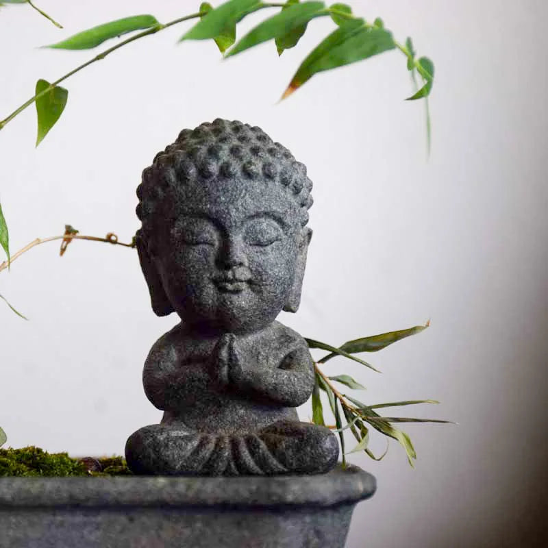 statue bouddha pierre naturelle sculpture main gris noir texture zen 8cm hauteur 4cm largeur