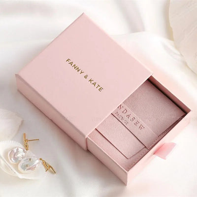 Boîte à bijoux personnalisée avec logo imprimé en or - vue avant