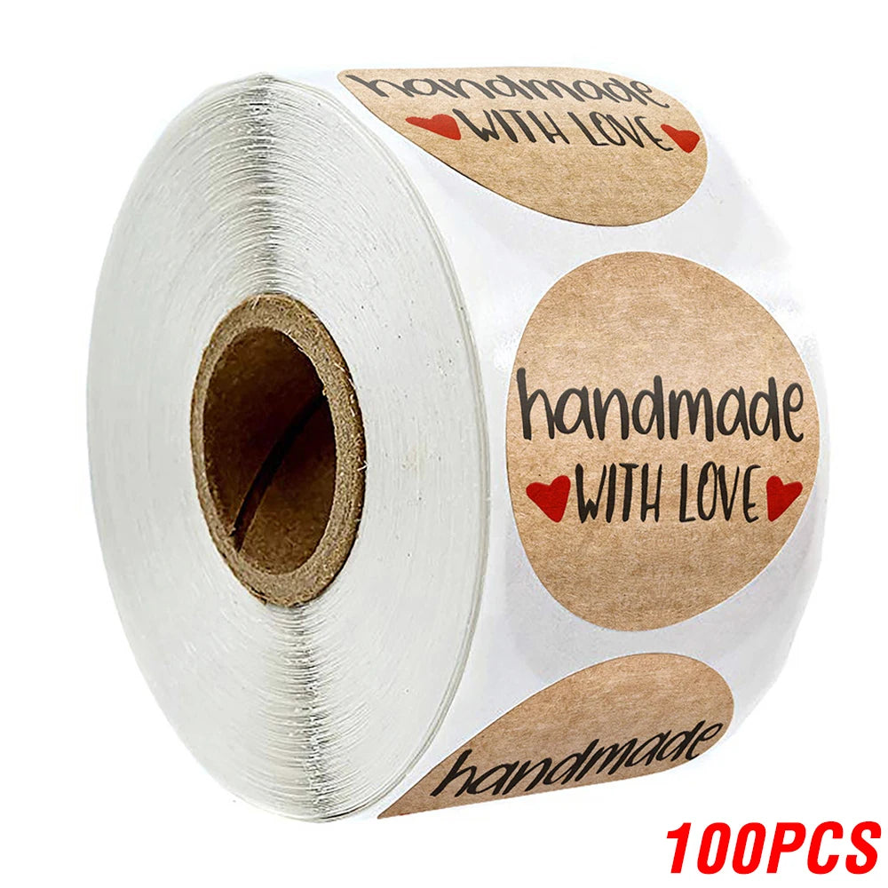 étiquettes autocollantes kraft papier rond marron clair noir rouge handmade with love coeurs rustique