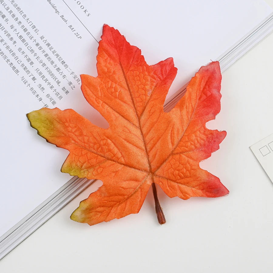 feuilles artificielles réaliste automnales noir orange rouge jaune decoration exterieure naturelle exposition festive halloween