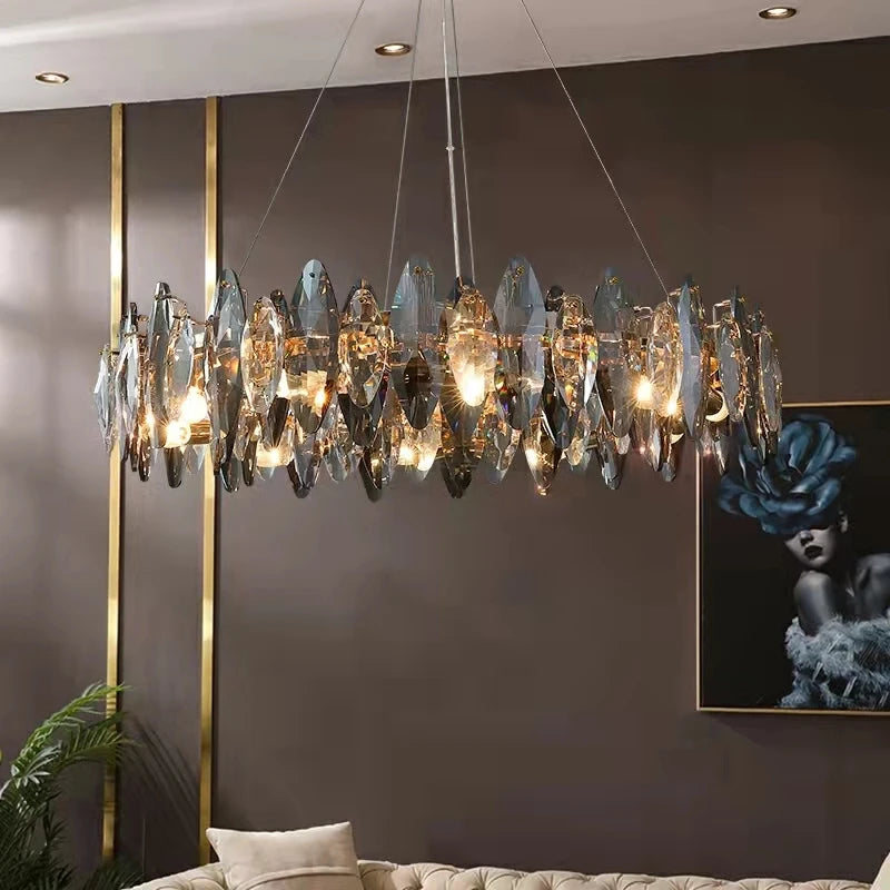 Suspension lumineuse contemporaine transparente dorée cristaux géométriques chambre salon