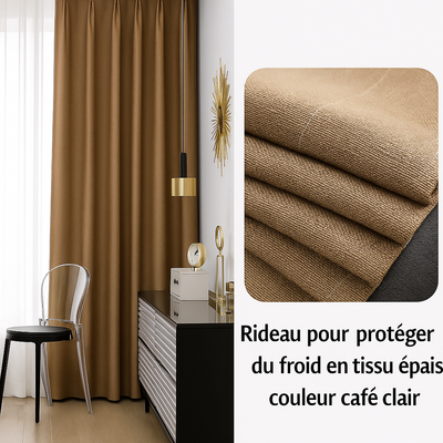 Rideau pour protéger du froid en tissu épais de couleur café clair, installé dans une pièce moderne avec décoration dorée et chaise transparente.