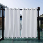 Rideau blanc imperméable pour l’extérieur avec œillets en haut et en bas, idéal pour pergola, terrasse ou balcon, offrant protection et élégance.