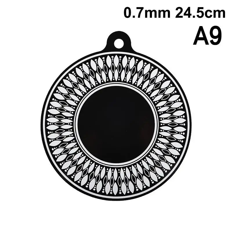 protecteur surface induction tapis anti rayures silicone blanc noir motif géométrique moderne