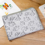 couverture animaux douce imprimé pattes gris rose confortable lavage main chiens différentes tailles