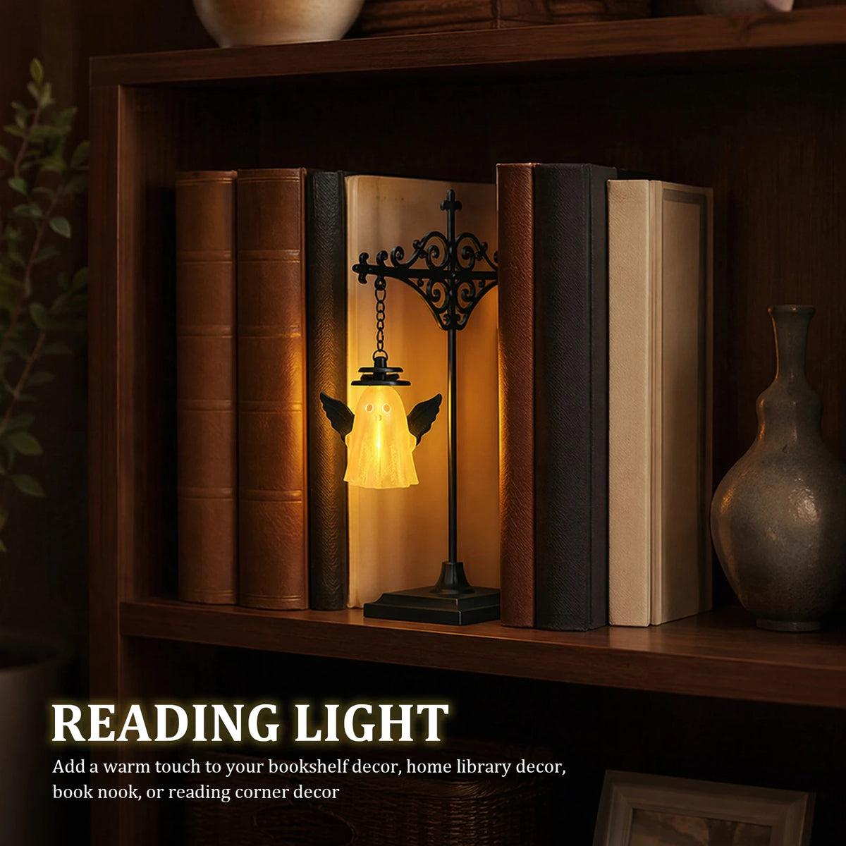 lanternes vintage étagère lecture décoration bibliothèque lumière jaune métal ouvragé.books
