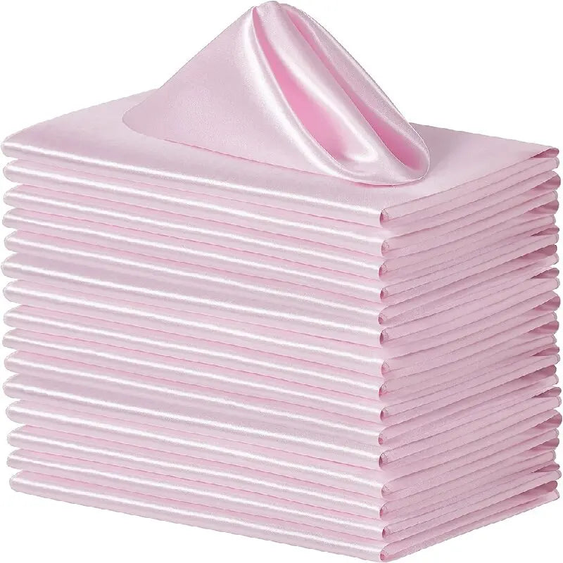 serviettes table couleur rouge vert bleu rose jaune satinées classiques ruban blanc inclusion étiquette