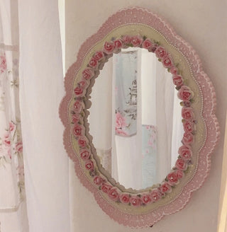 miroir ovale rose romantique shabby chic vintage fleurs dentelle decoration interieur chambre salon