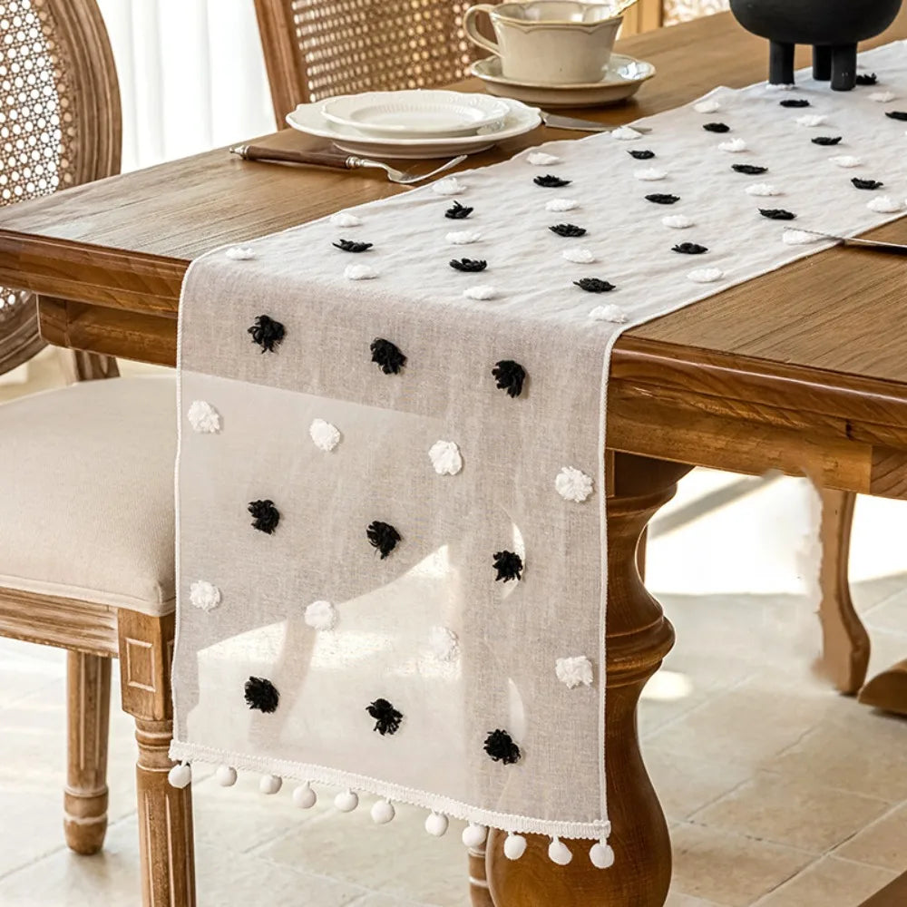 table cuisine nappe rose blanche rouge pompons décorative rustique imperméable machine festive noël pâques