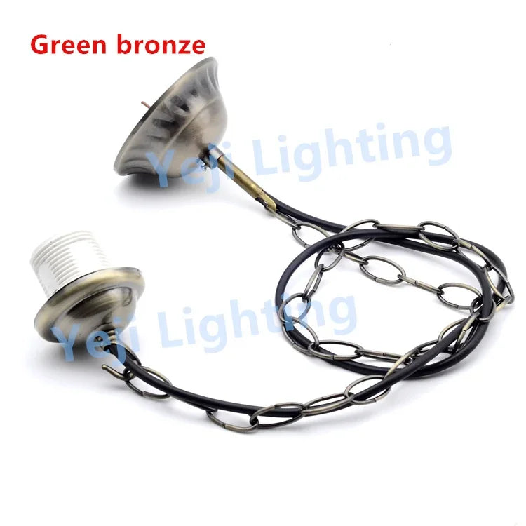 suspension lumineuse moderne élégante chaînes métalliques câble noir vis écrous bronze vert