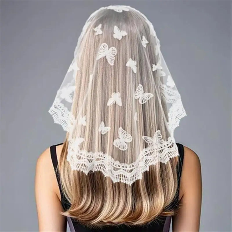 voile mariée dentelle papillons noire blanche romantique classique événement formel cheveux décoration occasionnelle