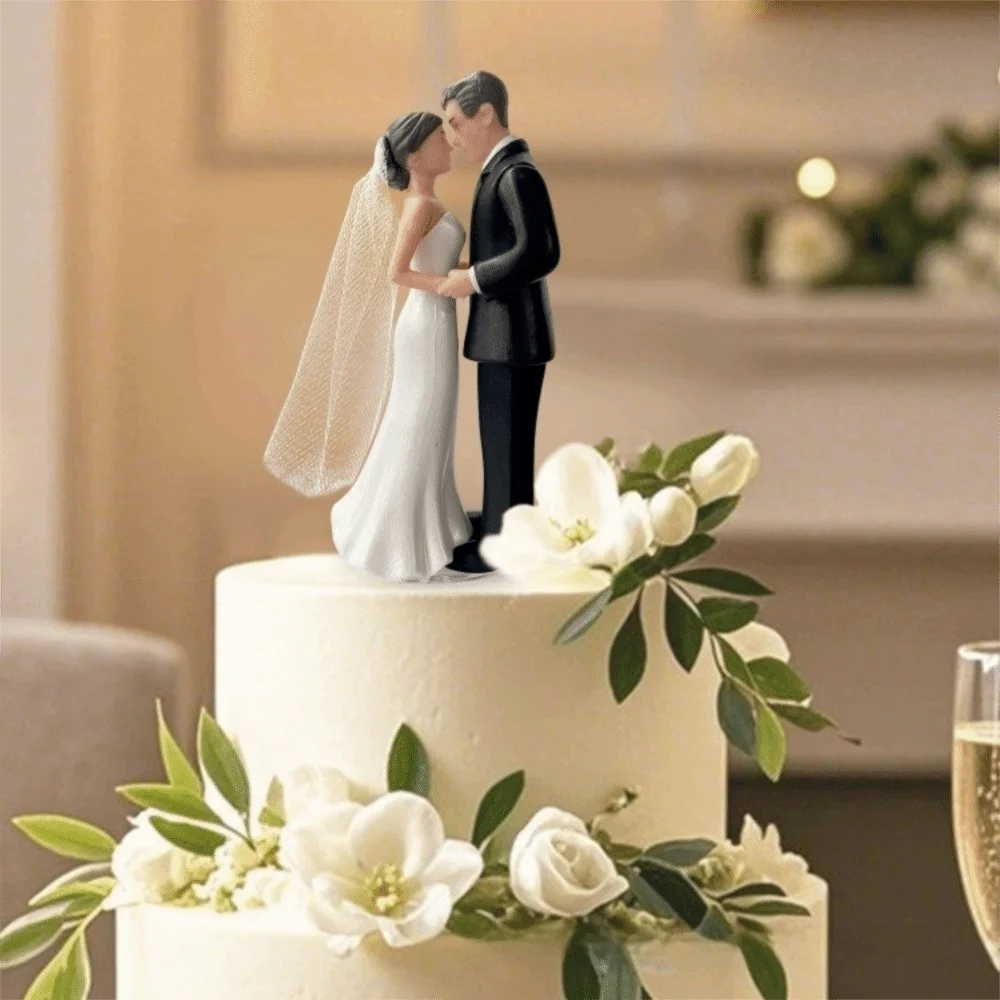 figurines mariés gâteau mariage voile fleurs classique romantique saint valentin anniversaire blanc noir