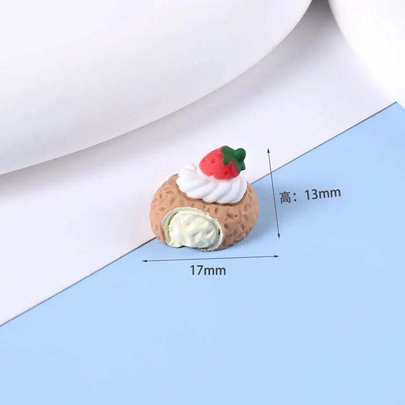 miniatures desserts blanc beige rouge vert bleu jaune crème gâteau biscuits fruits réaliste
