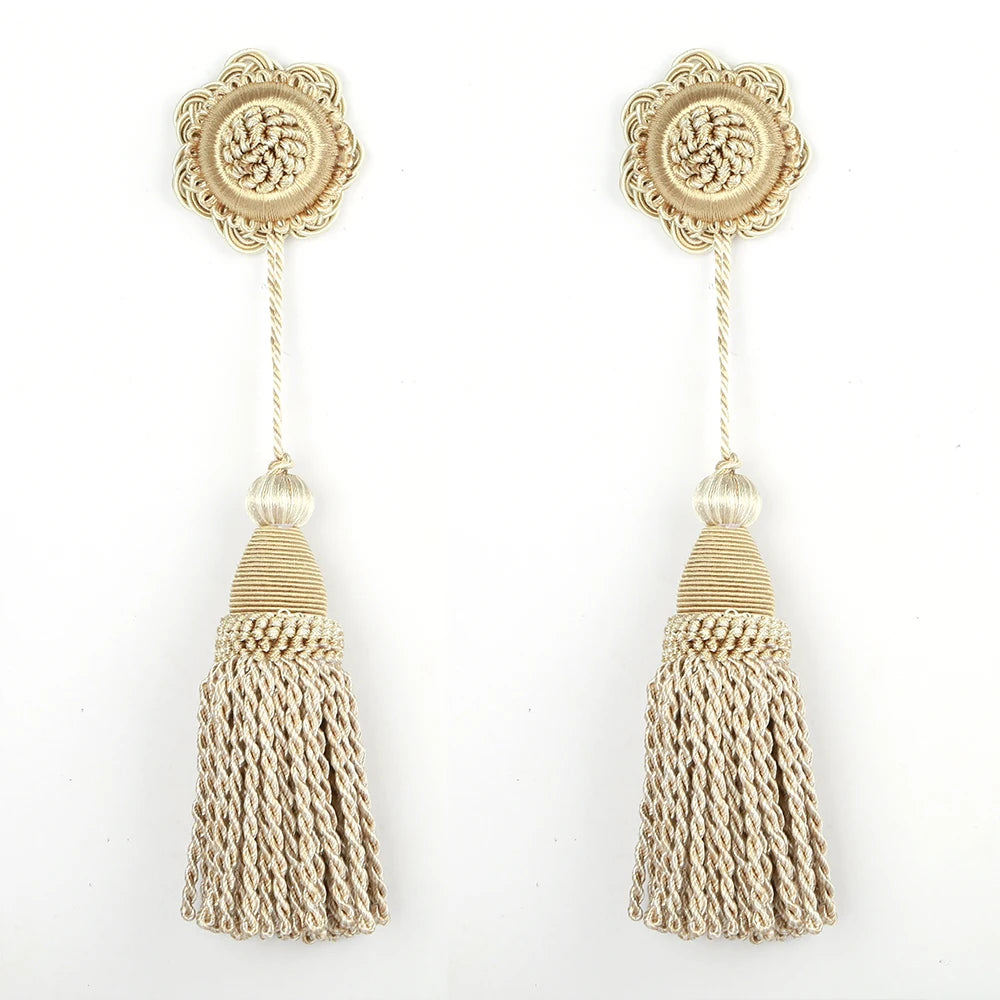 pompons rideau dorés tissés noeuds traditionnels fixations accessoires décoration intérieure textiles maison