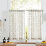 Rideaux légers à motifs géométriques pour cuisine, apportant une touche élégante et moderne à votre espace. Ces panneaux décoratifs embellissent les fenêtres tout en laissant passer la lumière naturelle, idéal pour créer une ambiance chaleureuse dans votre intérieur. Parfaits pour une décoration contemporaine et minimaliste.