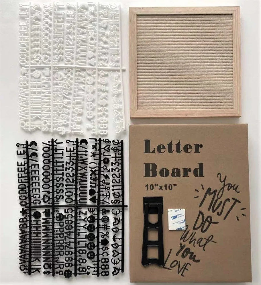 tableau lettres feutre gris bois clair moderne minimaliste support mural intégré alphabet deco chambre