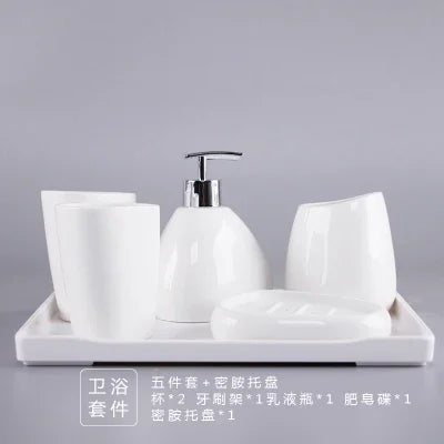 ensemble salle bain blanc moderne distributeur savon porte savon deux tasses dents deux brosses
