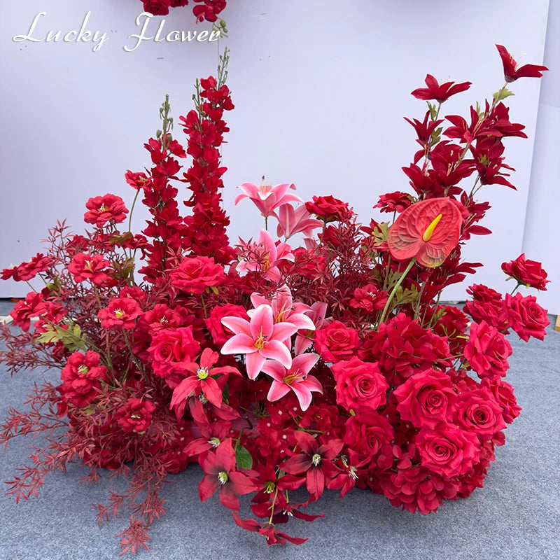 décoration extérieure mariage anniversaire fleurs artificielles roses lys naturelles élégantes composition florale