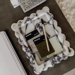 plateau marbre blanc noir moderne élégant rangement décoration stylo bois bracelet blanches