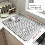 tapis cuisine silicone gris rayures ondulées moderne antidérapant assiettes cuillères verres bols