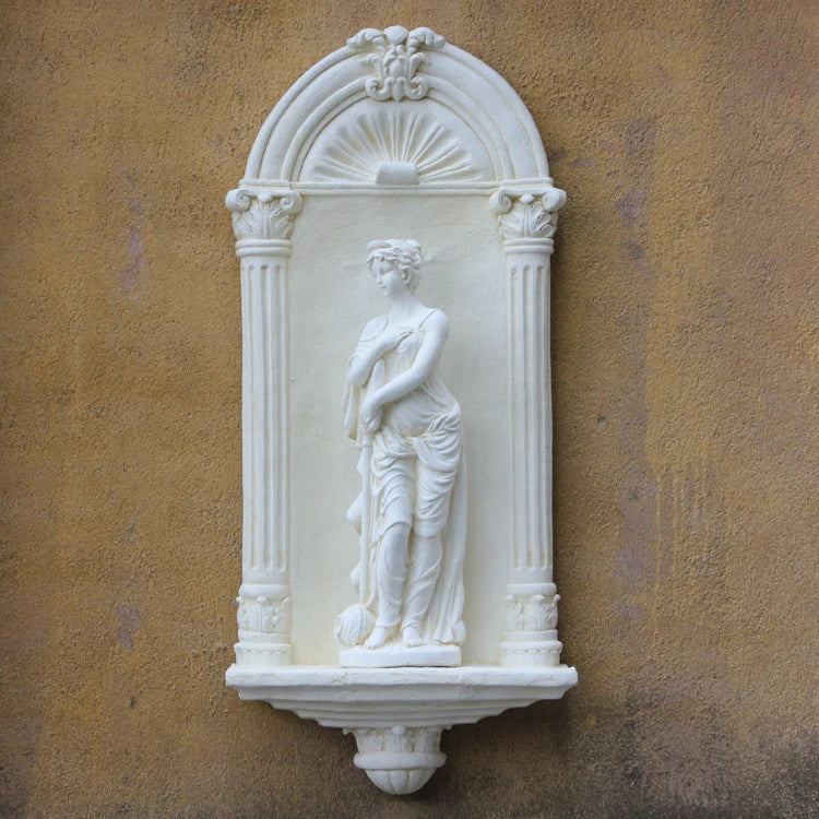 décoration murale extérieure statue classique antique grise sculptée détaillée bar patio