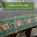 Un canapé orné d'un motif floral jacquard élégant dans des tons vert et marron, avec une longueur de jupe de 18 cm.