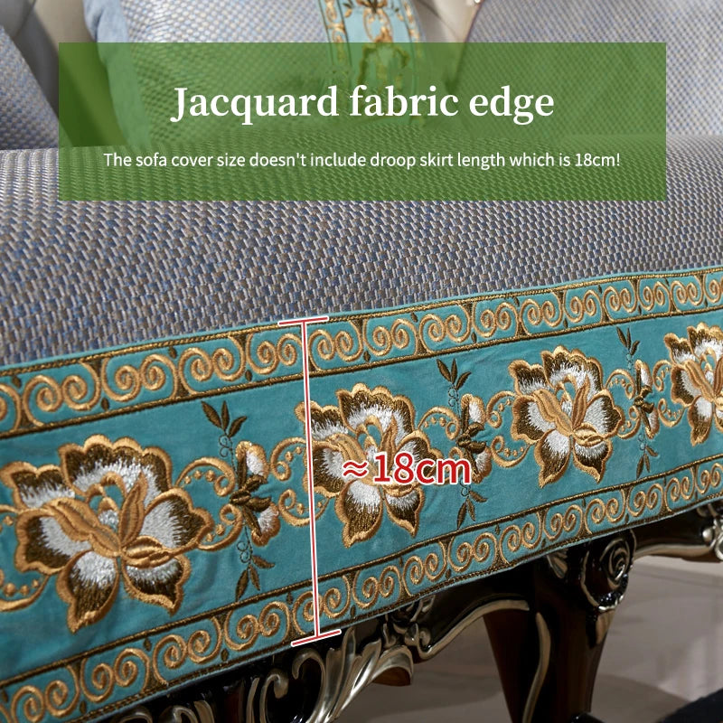 Un canapé orné d'un motif floral jacquard élégant dans des tons vert et marron, avec une longueur de jupe de 18 cm.