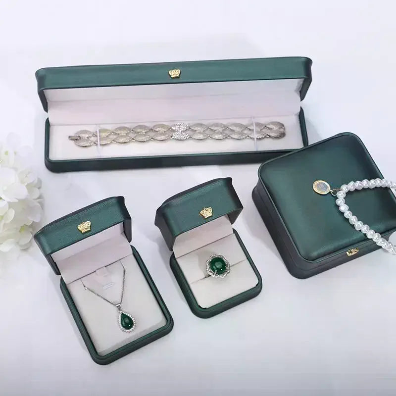 boîte rangement bijoux vert foncé dorés bracelet collier bague boucles d'oreilles classique organiser exposé