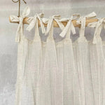 rideau tissu voile blanc cassé bohème semi transparent texture froissée fenêtre
