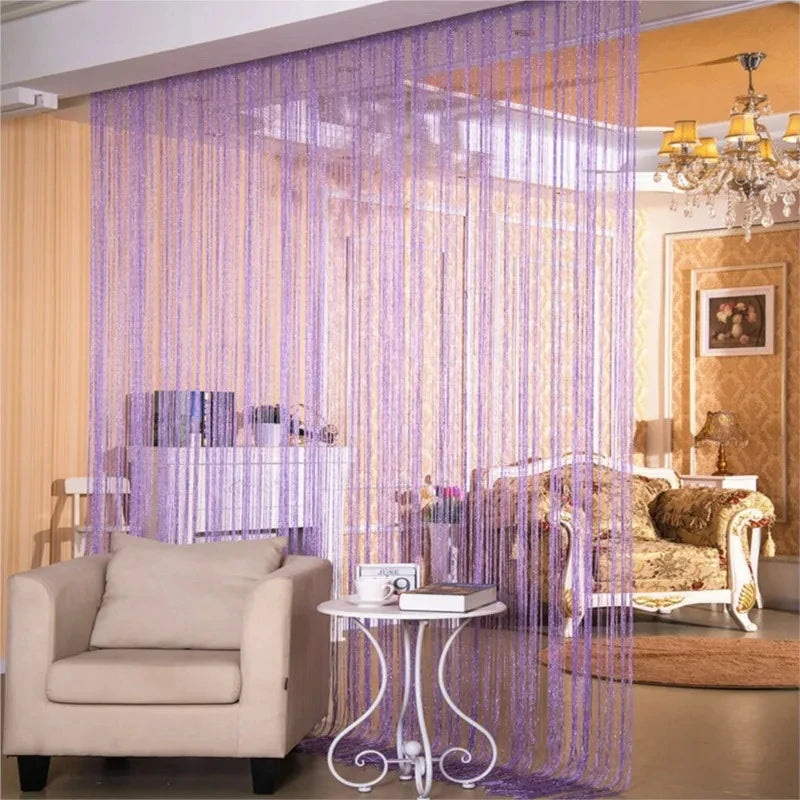 rideau pailleté franges brillantes moderne transparent blanc argenté chambre hotelDecoration festive fil métallique polyester