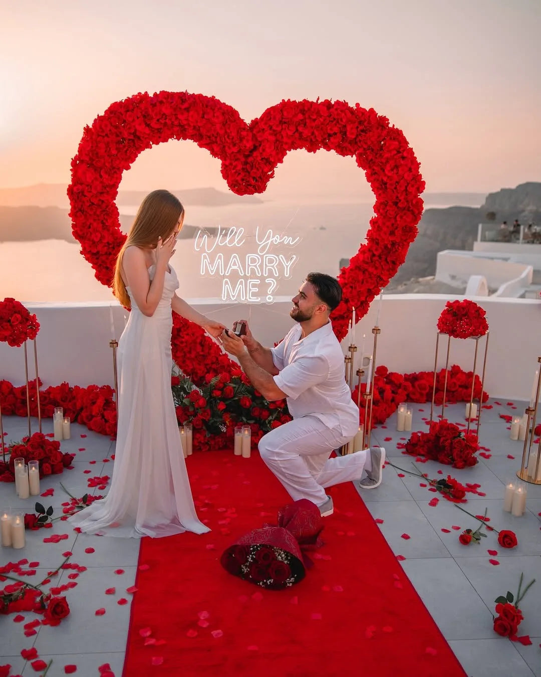 arche decorative coeur roses rouges blanches evenements anniversaires fete mariage deco romantique lettres lumineuses